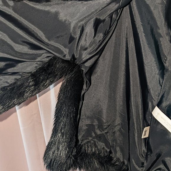 Ann Taylor Loft Black Faux Fur Cape - Picture 3 of 5